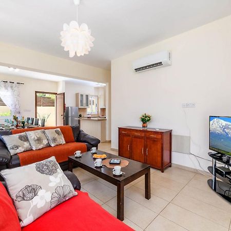 Blue Water Bay Villas Paralimni Ngoại thất bức ảnh