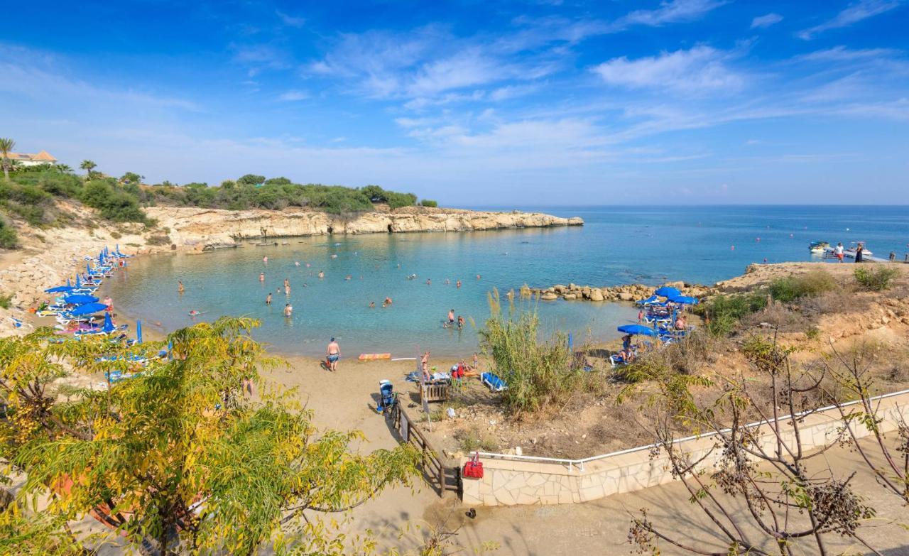 Blue Water Bay Villas Paralimni Ngoại thất bức ảnh