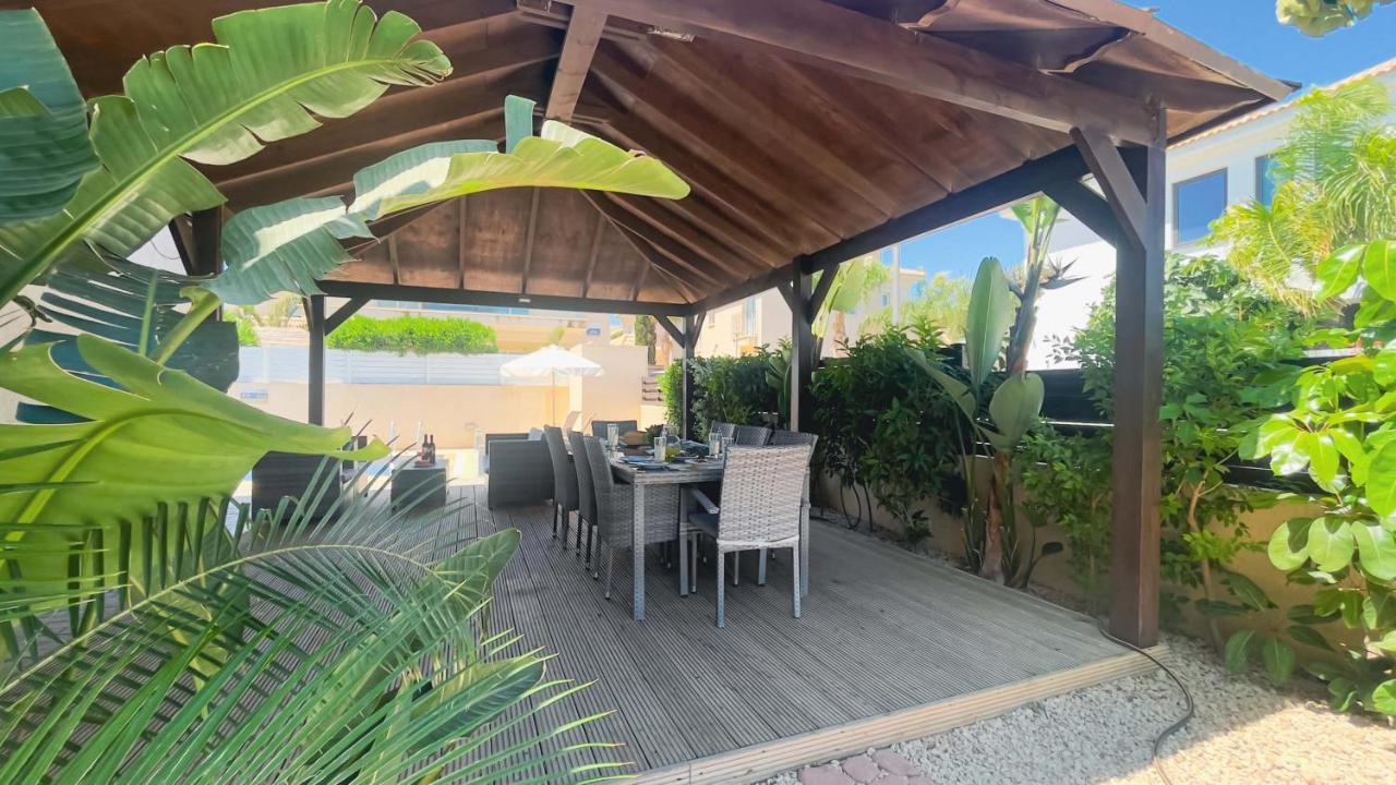 Blue Water Bay Villas Paralimni Ngoại thất bức ảnh