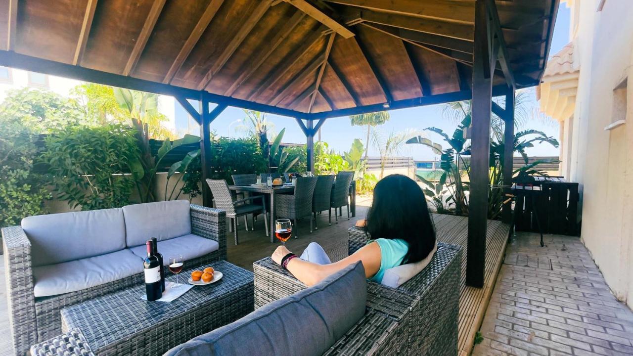 Blue Water Bay Villas Paralimni Ngoại thất bức ảnh