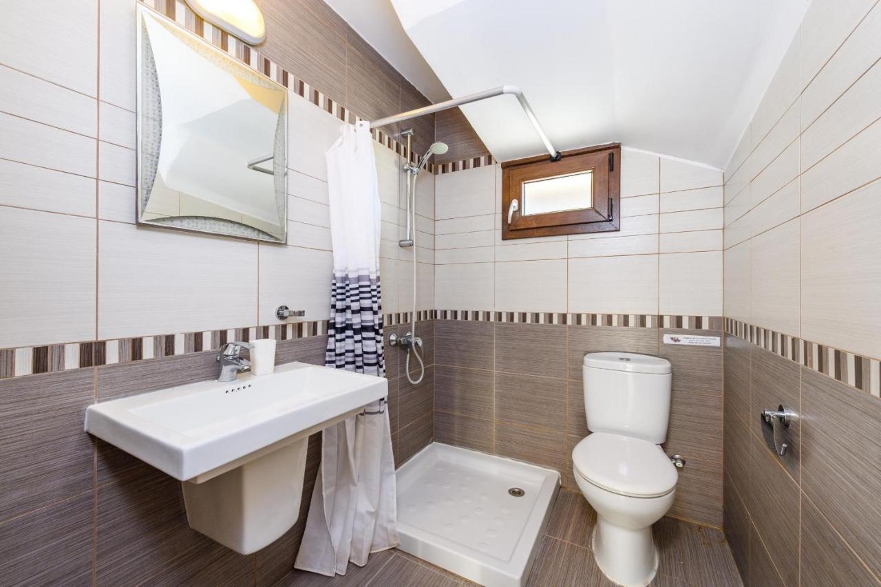 Blue Water Bay Villas Paralimni Ngoại thất bức ảnh